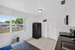 2779 NW 9th Pl, Fort Lauderdale, FL 33311 - Photo 11