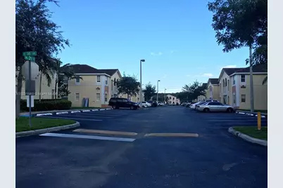 1663 SE 29th St #109, Homestead, FL 33035 - Photo 3