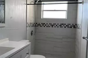 5102 NW 36th St, Lauderdale Lakes, FL 33319 - Photo 11