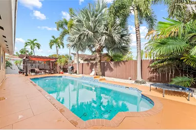 17130 SW 93rd Ave, Palmetto Bay, FL 33157 - Photo 1