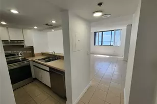 540 Brickell Key Dr, Miami, FL 33131 - Photo 3