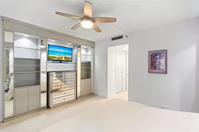 20191 E Country Club Dr #407, Aventura, FL 33180 - Photo 23