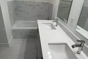 1838 NE 1st St, Homestead, FL 33033 - Photo 11