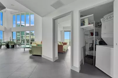 60 SW 13th St #3400, Miami, FL 33130 - Photo 9