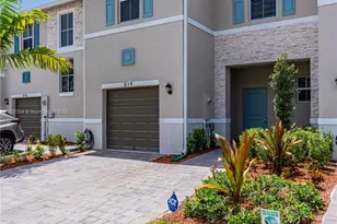 814 SE 19th St, Homestead, FL 33034 - Photo 1