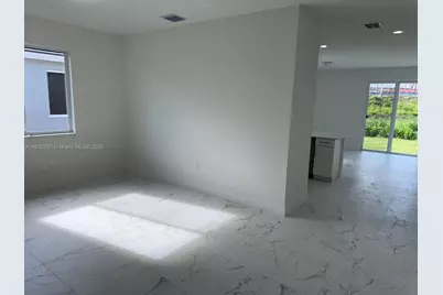 1866 NE 1st St, Homestead, FL 33033 - Photo 5