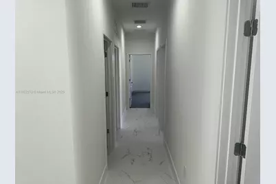 1884 NE 1st St, Homestead, FL 33033 - Photo 13