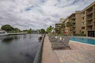 301 Golden Isles Dr, Hallandale Beach, FL 33009 - Photo 25
