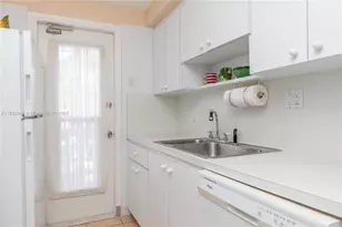 3135 S Ocean Dr, Hallandale Beach, FL 33009 - Photo 5