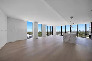 340 W 42 St, Miami Beach, FL 33140 - Photo 1