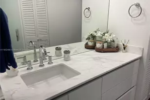 5701 Collins Ave, Miami Beach, FL 33140 - Photo 15