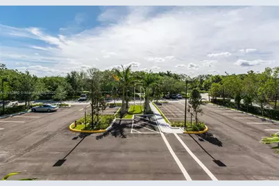 1555 Bonaventure Blvd #2010, Weston, FL 33326 - Photo 9