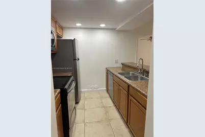 8100 Geneva Ct #339, Doral, FL 33166 - Photo 3