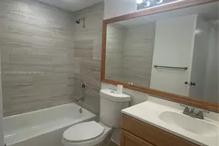 8100 Geneva Ct, Doral, FL 33166 - Photo 9