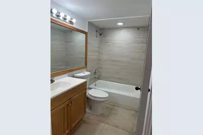 8100 Geneva Ct #339, Doral, FL 33166 - Photo 7