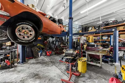 Mechanic Shop For Sale Near Tamiami Airport, Kendall, FL 33186 - Photo 19