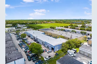Mechanic Shop For Sale Near Tamiami Airport, Kendall, FL 33186 - Photo 35