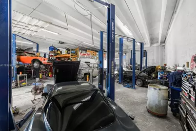 Mechanic Shop For Sale Near Tamiami Airport, Kendall, FL 33186 - Photo 11