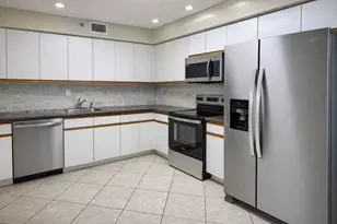 3530 Mystic Pointe Dr, Aventura, FL 33180 - Photo 3