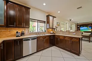 5194 NW 106th Ave, Doral, FL 33178 - Photo 15