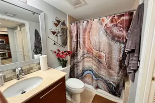 2641 N Flamingo Rd, Sunrise, FL 33323 - Photo 7