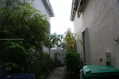 9631 NW 47th Ter, Doral, FL 33178 - Photo 31