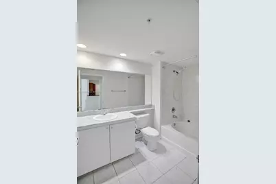 18800 NE 29 Ave #621, Aventura, FL 33180 - Photo 17