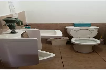 153 W 21st St, Hialeah, FL 33010 - Photo 27