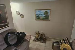 1521 W 42nd Pl, Hialeah, FL 33012 - Photo 11