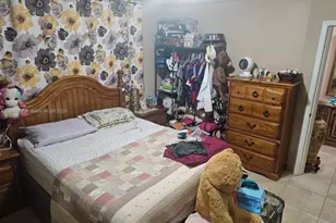 1521 W 42nd Pl, Hialeah, FL 33012 - Photo 9