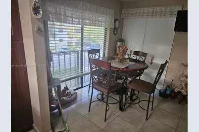 1521 W 42nd Pl #18, Hialeah, FL 33012 - Photo 5