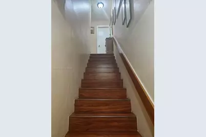 1521 W 42nd Pl #18, Hialeah, FL 33012 - Photo 13