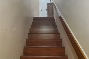 1521 W 42nd Pl, Hialeah, FL 33012 - Photo 13