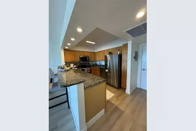 5700 Collins Ave #6J, Miami Beach, FL 33140 - Photo 17