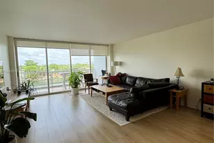 5700 Collins Ave, Miami Beach, FL 33140 - Photo 15