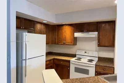 3320 N Pinewalk Dr N #1715, Margate, FL 33063 - Photo 15