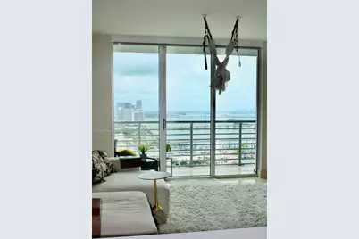 325 S Biscayne Blvd #3922, Miami, FL 33131 - Photo 3