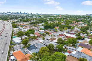 1232 NW 32nd Pl, Miami, FL 33125 - Photo 51