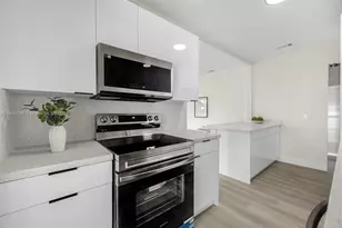 1232 NW 32nd Pl, Miami, FL 33125 - Photo 17