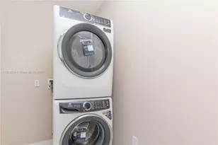 851 NE 1st Ave, Miami, FL 33132 - Photo 43