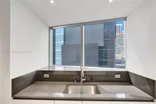 300 Biscayne Blvd Way, Miami, FL 33131 - Photo 13