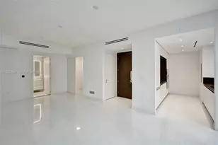 300 Biscayne Blvd Way, Miami, FL 33131 - Photo 9
