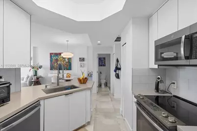 888 Brickell Key Dr #1502, Miami, FL 33131 - Photo 9