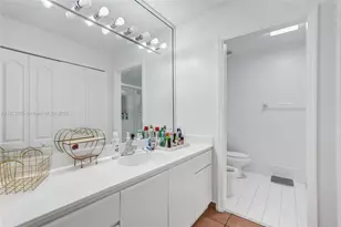 898 NW 131st Ave, Miami, FL 33182 - Photo 45