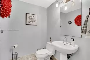 244 Biscayne Blvd, Miami, FL 33132 - Photo 19