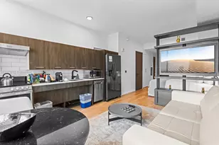 398 NE 5th St, Miami, FL 33132 - Photo 7