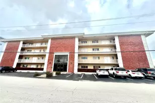 2841 NE 33rd Ct, Fort Lauderdale, FL 33306 - Photo 1