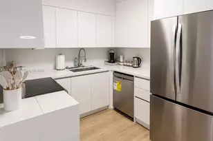 1500 Bay Rd, Miami Beach, FL 33139 - Photo 3