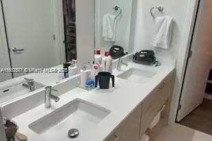 16385 Biscayne Blvd, North Miami Beach, FL 33160 - Photo 9