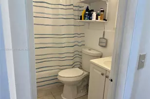 820 SW 11th Ave, Hallandale Beach, FL 33009 - Photo 19